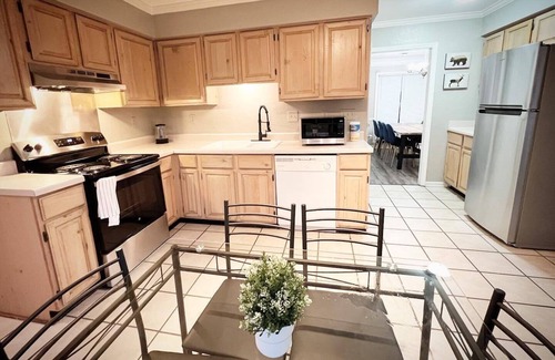 Walnut Grove Casa | Cordova! Modern 3BR, Hot tub&bbq