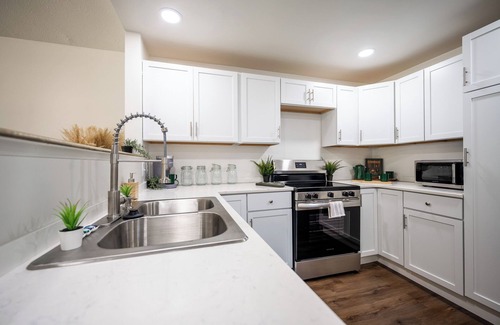 Fountain Square Cabaña | Core's Cottage: Stylish 1BR Near Dwtn Indy and Indiana Black Expo in Fountain Sq