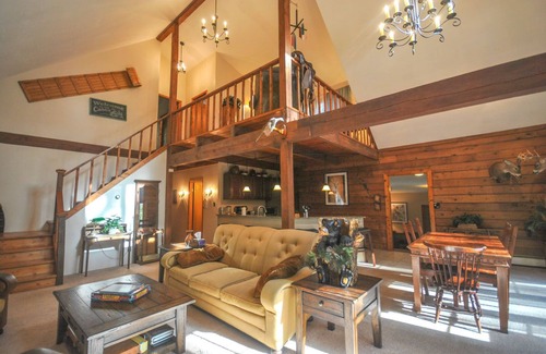 Ohiopyle Cabina | Corey Cabin - MINUTOS DE OHIOPYLE