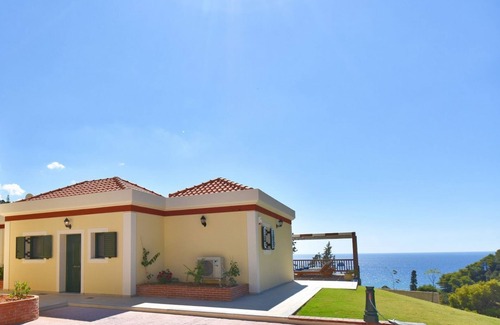 Kefalari Villa | Bonita casa de vacaciones barata con piscina pequeña y vistas al mar incl. TV satelital y WiFi