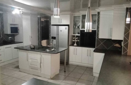 Greater Johannesburg Metropolitan Area Casa | CORGI GUESTHOUSE