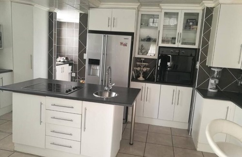 Greater Johannesburg Metropolitan Area Casa | CORGI GUESTHOUSE