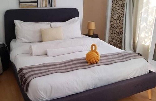 Greater Johannesburg Metropolitan Area Casa | CORGI GUESTHOUSE