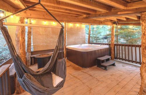 Sugar Pine Casa | Corlieu Falls Cabin in Sugar Pine 8 miles from Yosemite with Gazebo, Hot tub a shack and Bar top