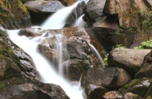Sugar Pine Casa | Corlieu Falls Cabin in Sugar Pine 8 miles from Yosemite with Gazebo, Hot tub a shack and Bar top