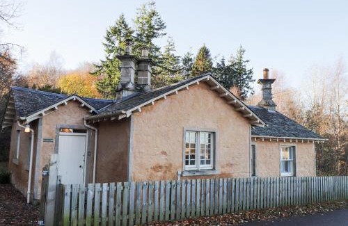 Forres Casa | Cormack Lodge - Brodie Castle