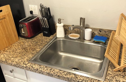 Belmont Apartamento | Corner 1-bedroom apt in wonderful Belmont close to SF airport, SFO & San Jose