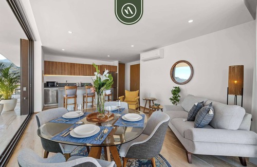 Lázaro Cárdenas Apartamento | Corner 2 BR Condo - Rooftop Pool with Oceanview
