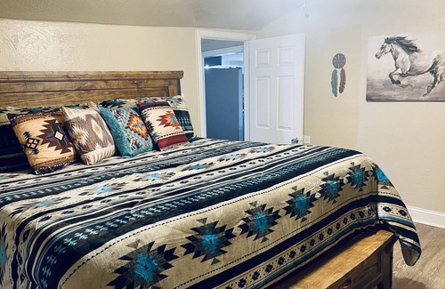 Kingston Cabaña | Corner Bay Cottage on Lake Texoma