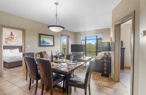 South Pandosy Apartamento | Corner Apartment with Lake View 518