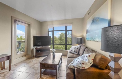 South Pandosy Apartamento | Corner Apartment with Lake View 518