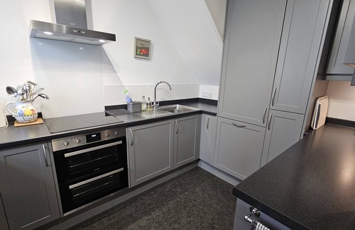 St. Mawes Cabaña | Corner Cottage - a cottage that sleeps 5 guests in 2 bedrooms
