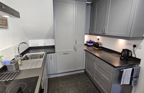 St. Mawes Cabaña | Corner Cottage - a cottage that sleeps 5 guests in 2 bedrooms