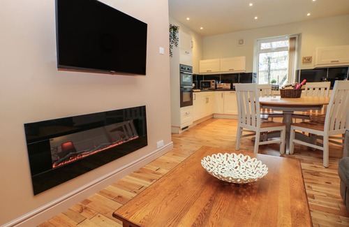 Tideswell Cabaña | Corner Cottage