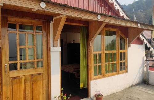 Darjeeling Casa | Corner Homestay by The Pine Cones
