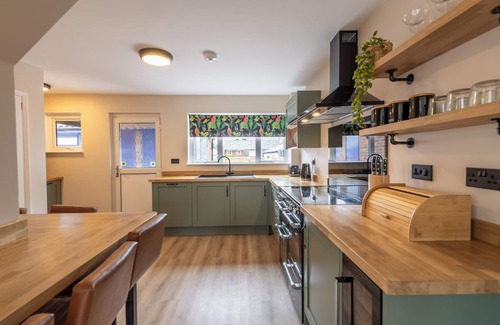 Wellington Casa | Corner House Central Location