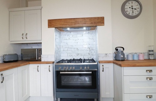 Ilkeston Cabaña | CORNER HOUSE COTTAGE, family friendly in Ilkeston