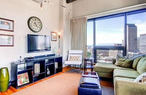 Five Points Condominio | Ático de esquina con las mejores vistas de la ciudad y la montaña en Denver