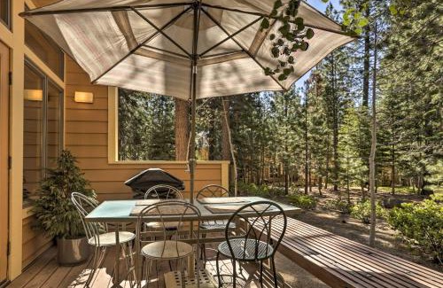 Incline Village Apartamento | Corner-Unit Condo with Grill Walk to Lake Tahoe!
