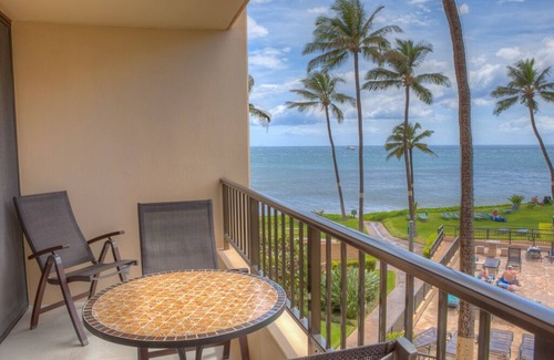 Kihei Condominio | Unidad de esquina con vistas desde todas las ventanas - Críticas impresionantes