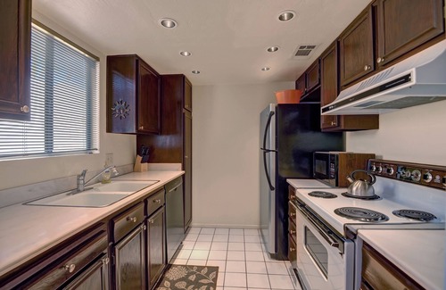 Baristo Condominio | Condominio en la esquina - A pie del centro de Palm Springs