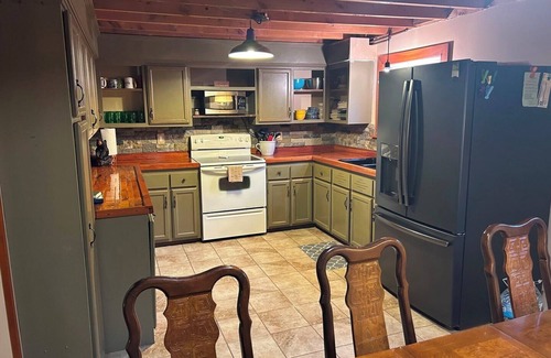 Benton Casa | Cornerstone Escape - Robin Vacation Rentals