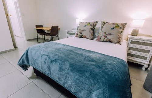 Panorama Casa | Cornerstone Guesthouse Alk Van Zyl