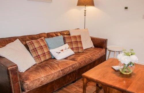 Edgmond Casa | Cornerways