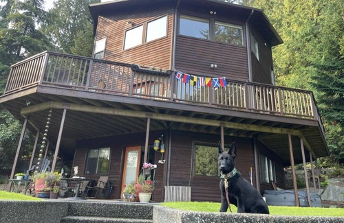 Oak Harbor Casa | Cornet Bay Lodge. Park retreat