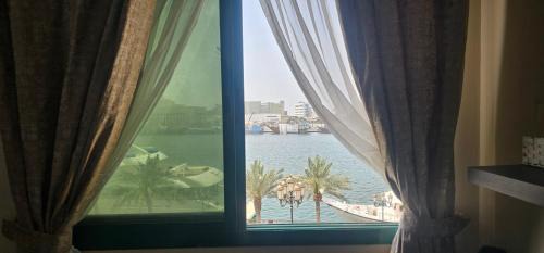 Madinat Zayed Apartamento | Corniche Facing 2BHK#Family# Apartment