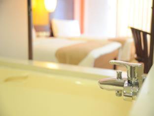 Coron Town Proper Hotel | Coron Gateway Hotel & Suites
