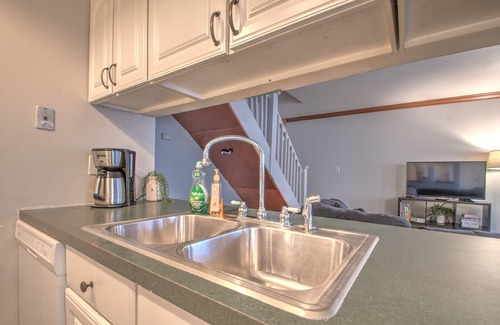 Merrillville Casa | Corporate Condo in Merrillville, Indiana near hospitals
