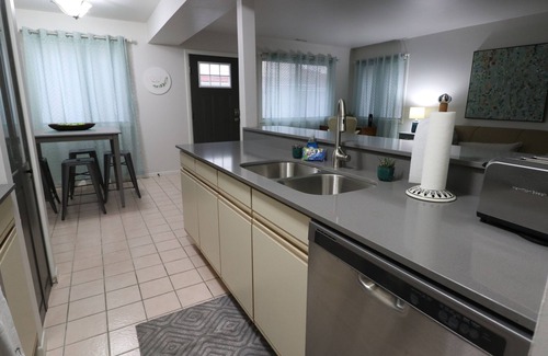 Merrillville Condominio | Alquiler corporativo a corto plazo en el noroeste de Indiana