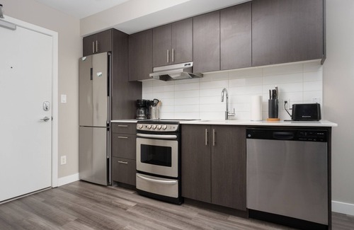 North Central Edmonton Apartamento | Corporate Stays Hendrix Aparments