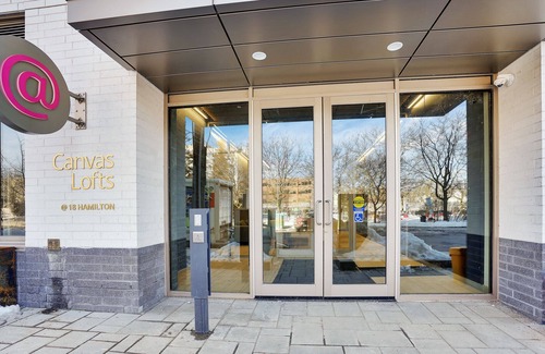 Wellington Village Apartamento | CorporateStays - Beautiful 1BR - Canvas Lofts