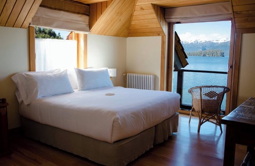 Barrio Correntoso Hotel | Correntoso Lake & River Hotel