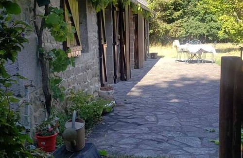 Saint-Etienne-la-Geneste Casa | Casa Corrézienne ubicada en plena naturaleza (alquiler de temporada)