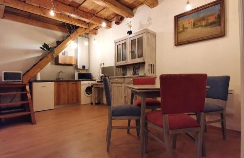 Papa Apartamento | Corte Apartman
