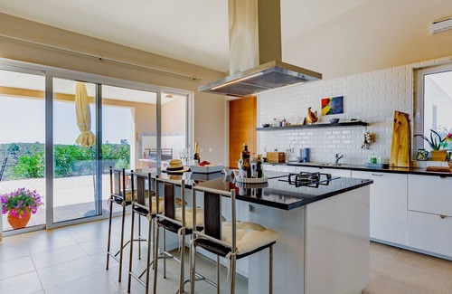 Lagos Apartamento | Corte Velada Guest House - Room 5 by LovelyStay