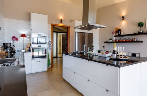 Lagos Apartamento | Corte Velada Guest House - Room 5 by LovelyStay