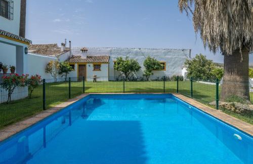 Setenil de las Bodegas Casa | Cortijo La Dehesa del Pilar