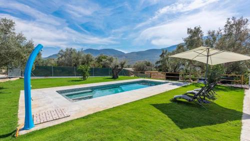 Orgiva Casa | Cortijo Villa Maroma Órgiva by Ruralidays