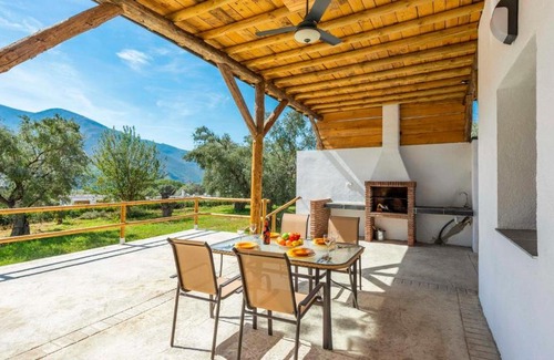 Orgiva Casa | Cortijo Villa Maroma Órgiva by Ruralidays