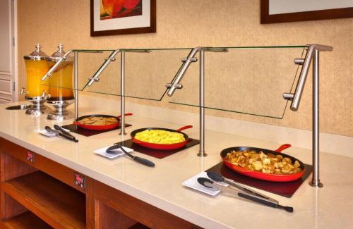 Anaheim Resort Hotel | Cortona Inn and Suites Anaheim Resort