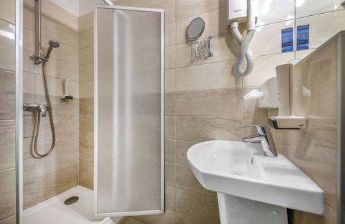 Ferencvaros Hotel | Corvin Hotel Budapest - Corvin wing