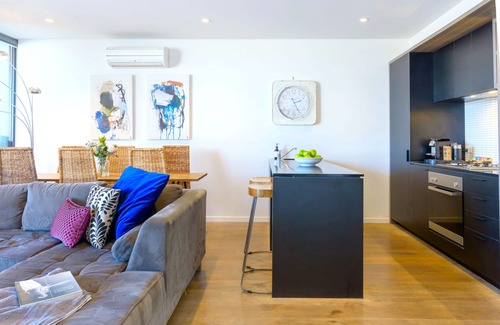 Carlton Apartamento | Cosmo Stays- 3BR Penthouse Apartment. Incredible City Views. Free Parking.
