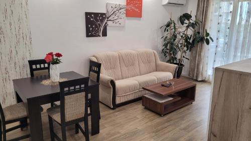 Stefanestii de Jos Apartamento | Cosmopolis - ap cu gradina si piscina