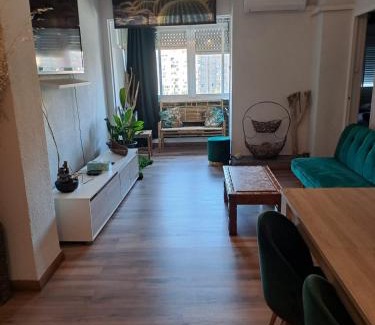 Numancia Apartamento | Cosmopolita Madrid zona Céntrica