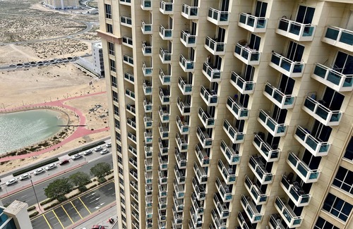 Dubai Production City Apartamento | Cosmos Living Stunning Apt in Lago Vista