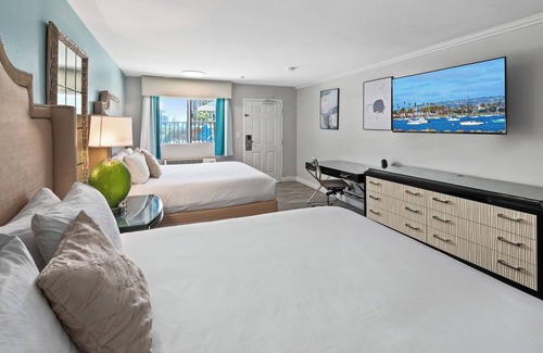 Laguna Beach Hotel | Costa Art Hotel